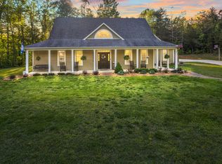 197 Blazing Acres Ln, Tullahoma, TN 37388