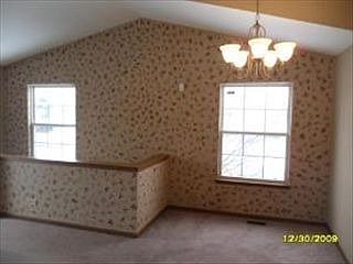 4th image of 739 Fieldcrest Dr Unit C