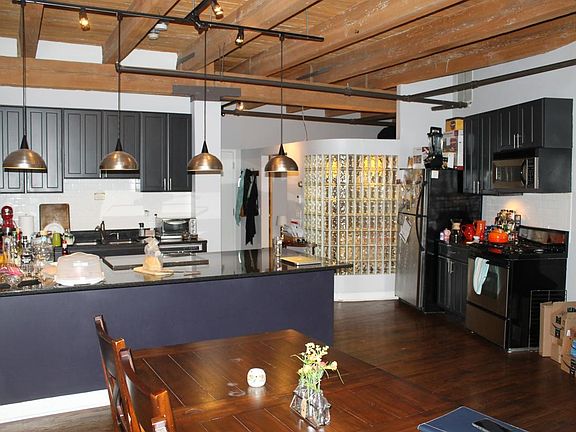4th image of 612 N Oakley Blvd APT 110