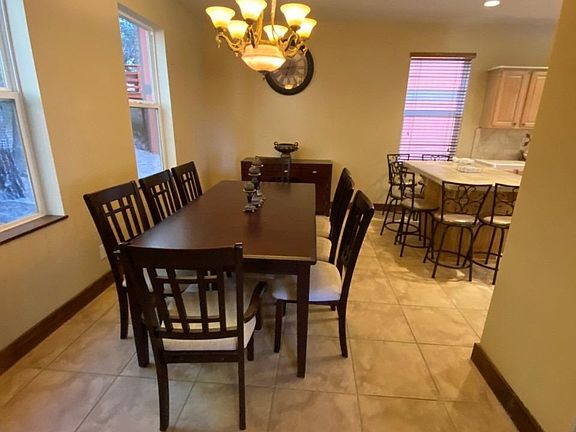 4th image of 1220 Woodland Dr