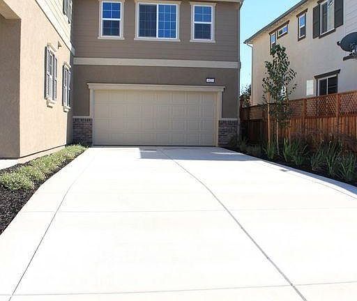 2nd image of 422 W San Juan Dr