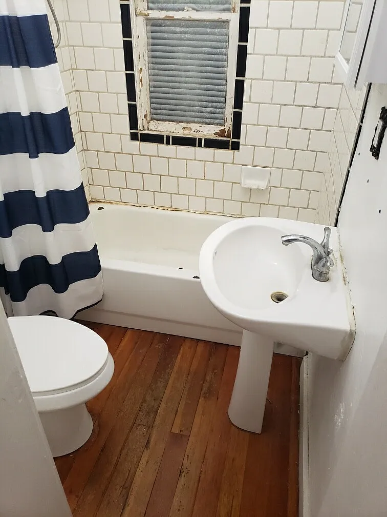 404 S 5th Ave — Photo 3