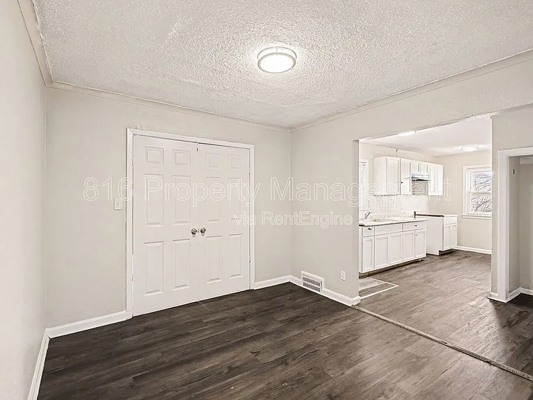 6230 Agnes Ave — Photo 4