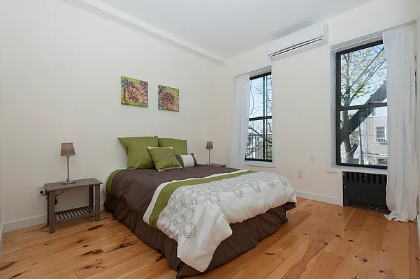 Rented by Compass | media 9
