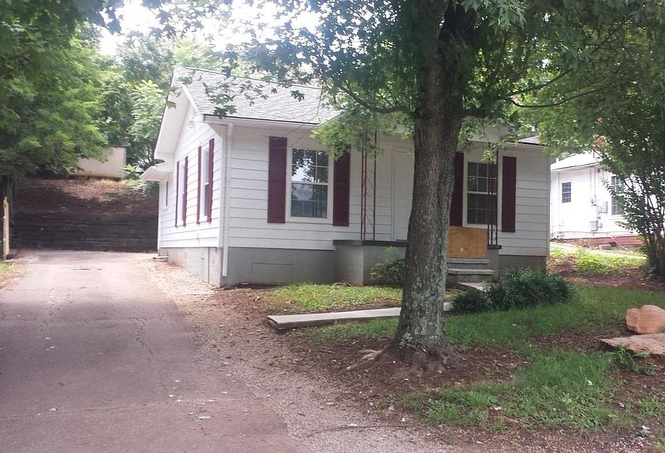1st image of 320 W Inskip Dr