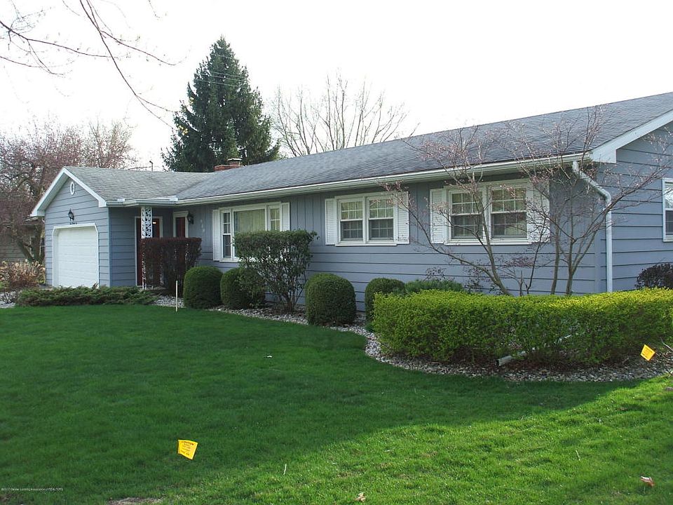1st image of 910 Hampshire Dr