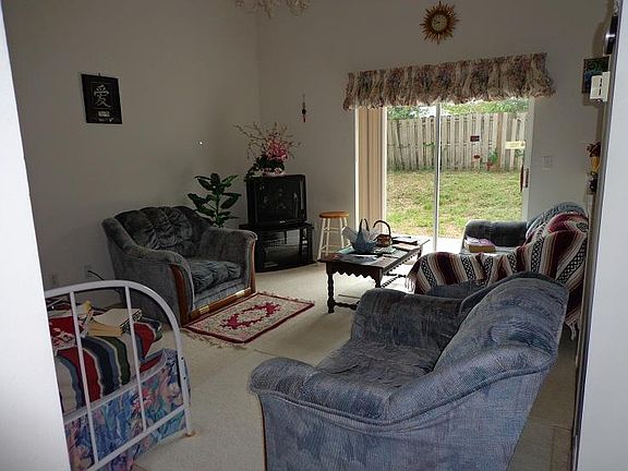 4th image of 8010 Waldorf Ct