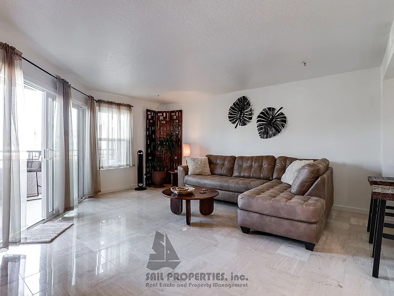 1200 Pacific Coast Hwy #327 — Photo 7