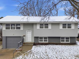 2916 S 137th St, Omaha, NE 68144