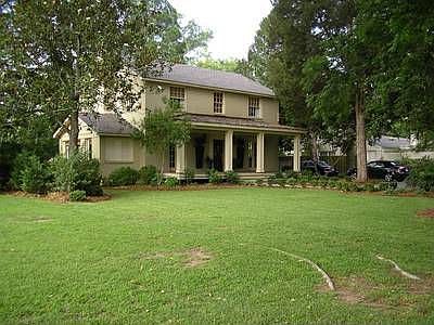 1st image of 2364 Wildwood Dr