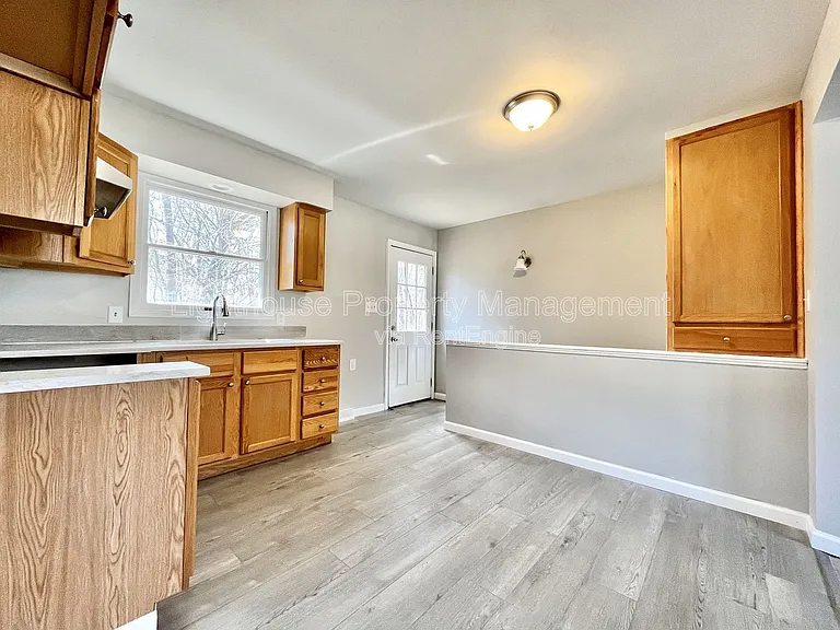 18169 Swiss Dr — Photo 6