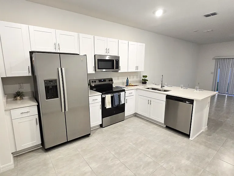 2878 Skyline Loop — Photo 1