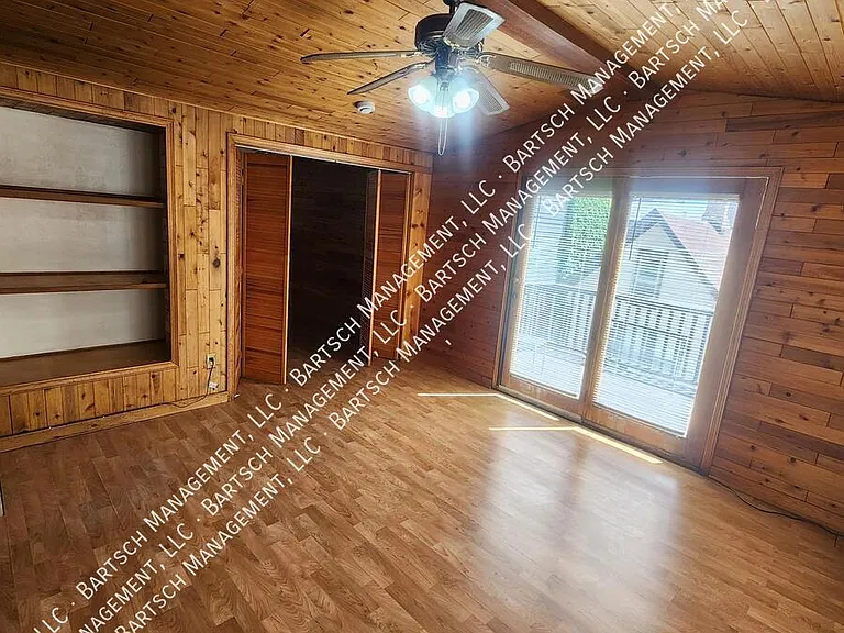 1660 N Arlington Pl #UR — Photo 4