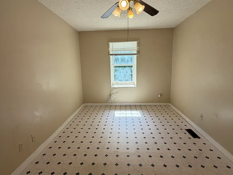 368 Seminole Trl — Photo 8