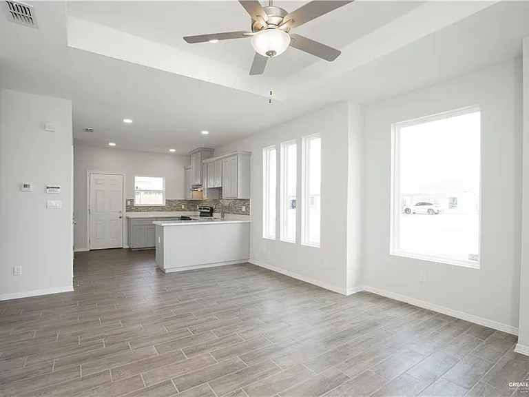 5900 Puffin Ave #1 — Photo 3