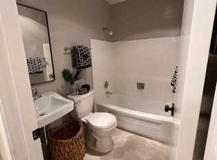 555 Oakland Ave APT 2B, Oakland, CA 94611