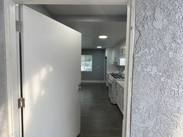 1108 W 166th St APT 4, Gardena, CA 90247