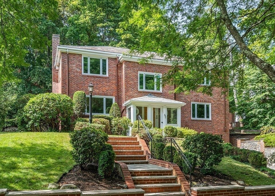 1st image of 52 Clinton Rd