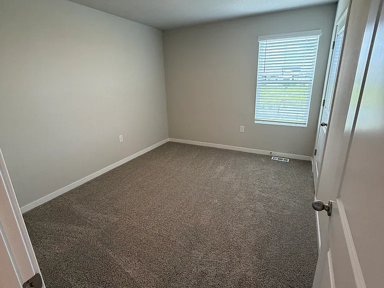 17021 Persimmon Ln — Photo 28
