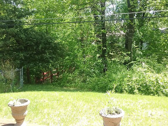 2nd image of 207 Highland Dr