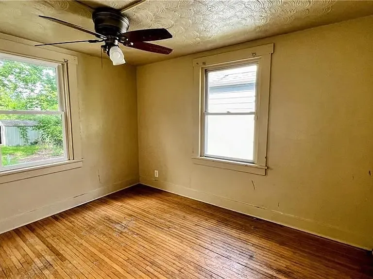 1675 E Decatur St — Photo 6