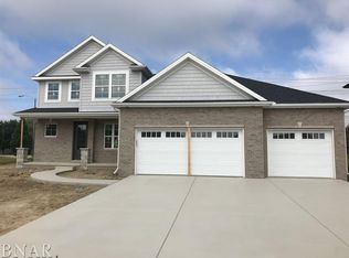12 Mackenzie Ct, Bloomington, IL