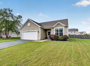 1611 Balboa Dr, Minooka, IL 60447