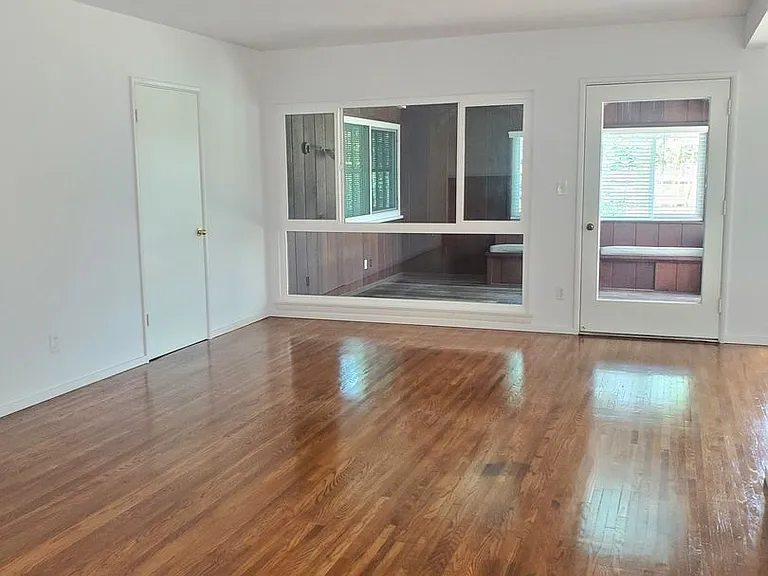 640 Alameda Blvd — Photo 12