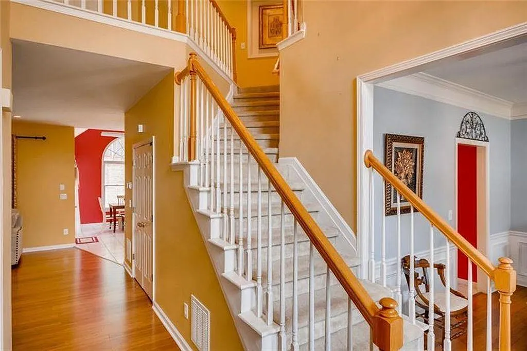 2920 Ridge Oak Dr — Photo 2