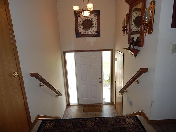 4th image of 3851 Highland Bluff Dr