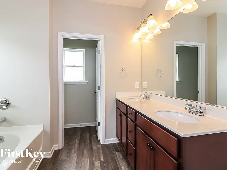195 Bryon Ln — Photo 12