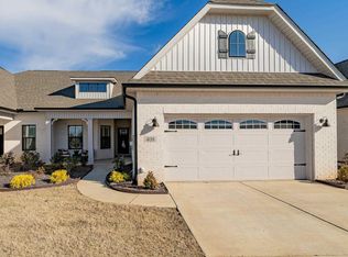 408 Raleigh Elm Dr, Huntsville, AL 35824