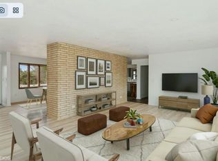 41660 N Hunt Club Rd, Wadsworth, IL 60083