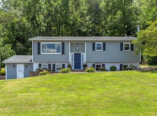 215 Quarry Rd, Selinsgrove, PA 17870