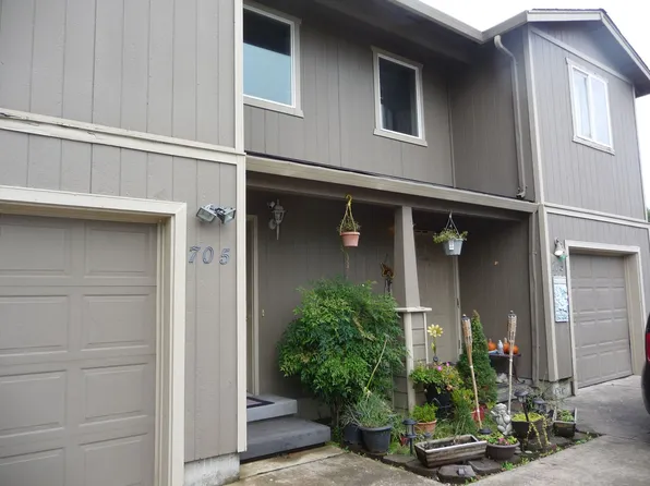 705 Yellow Bird Ln NE, Salem, OR 97301