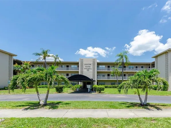 1000 49th St N APT 211, Saint Petersburg, FL 33710