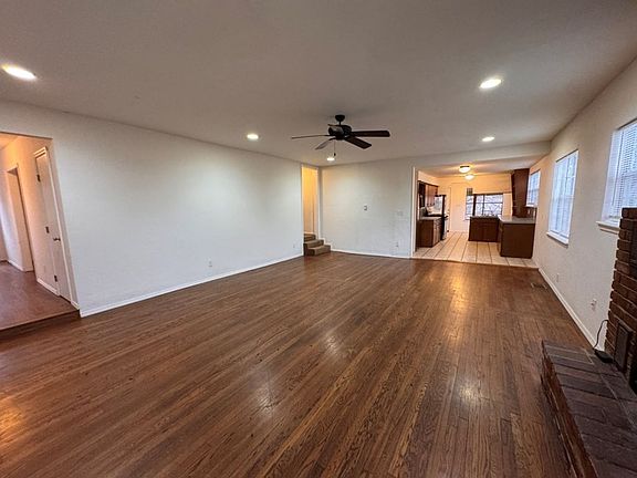3rd image of 708 Tollie Dr