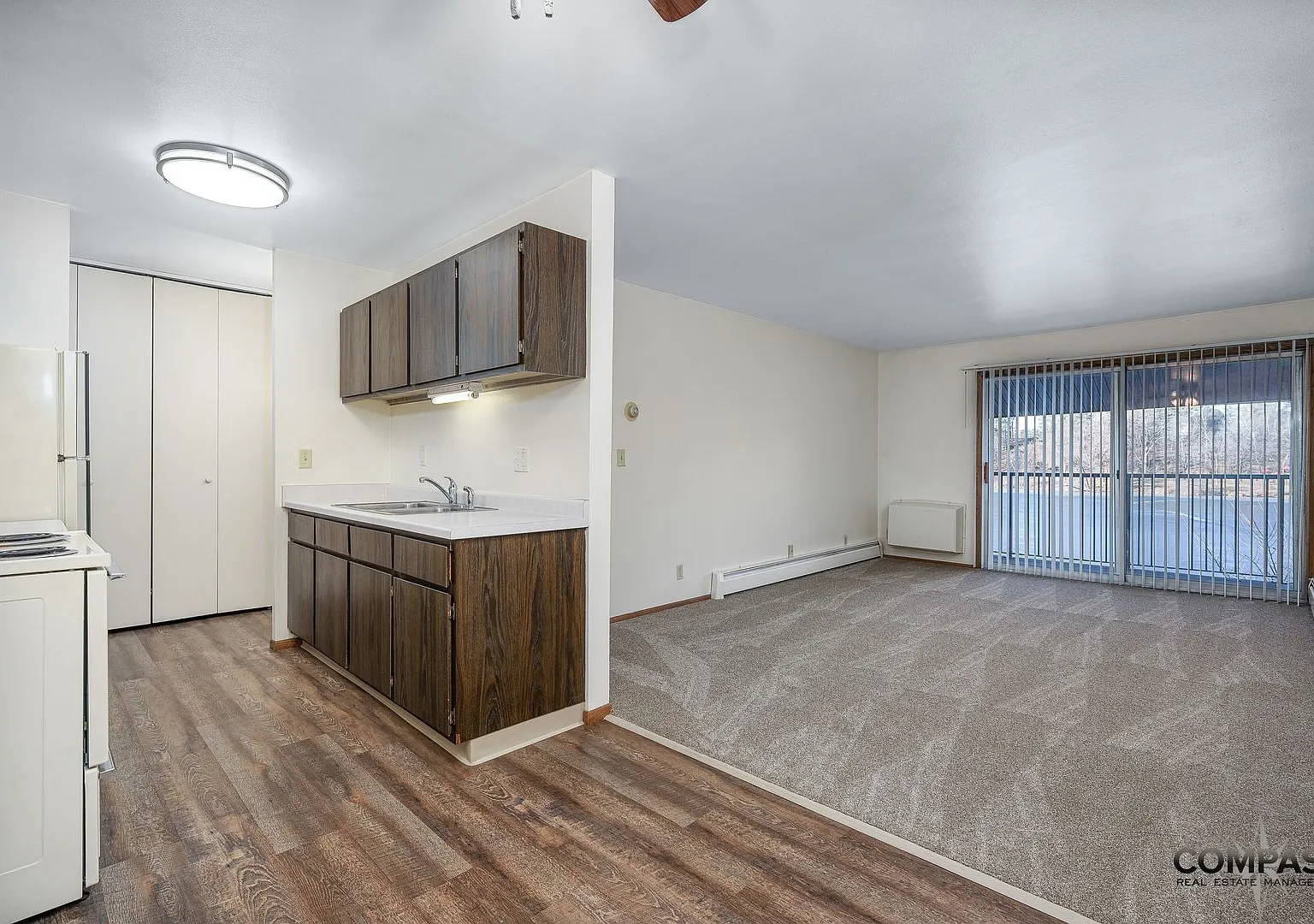 Half Moon Lake Apartments — Photo 3