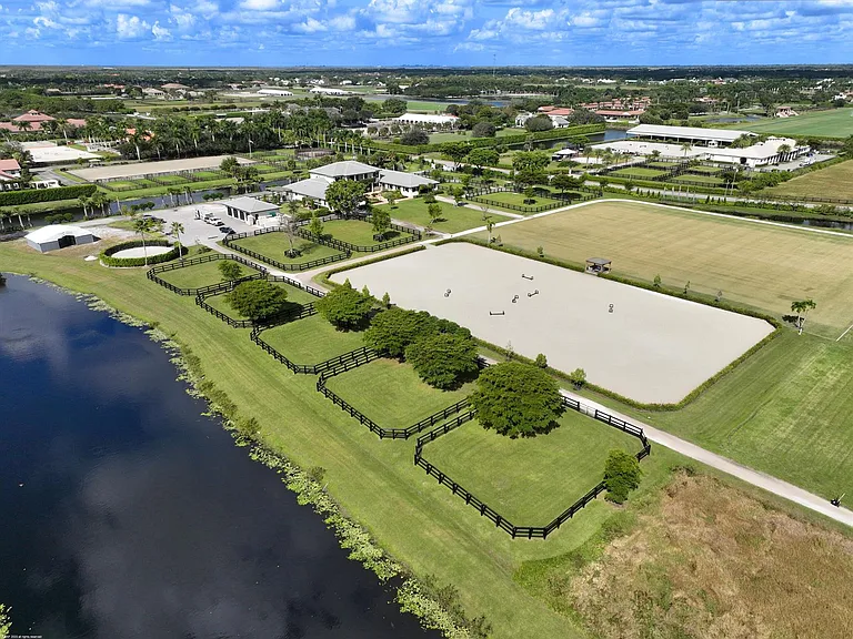 14710 Palm Beach Point Blvd — Photo 1