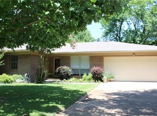 923 S 68th Ln, Fort Smith, AR 72903