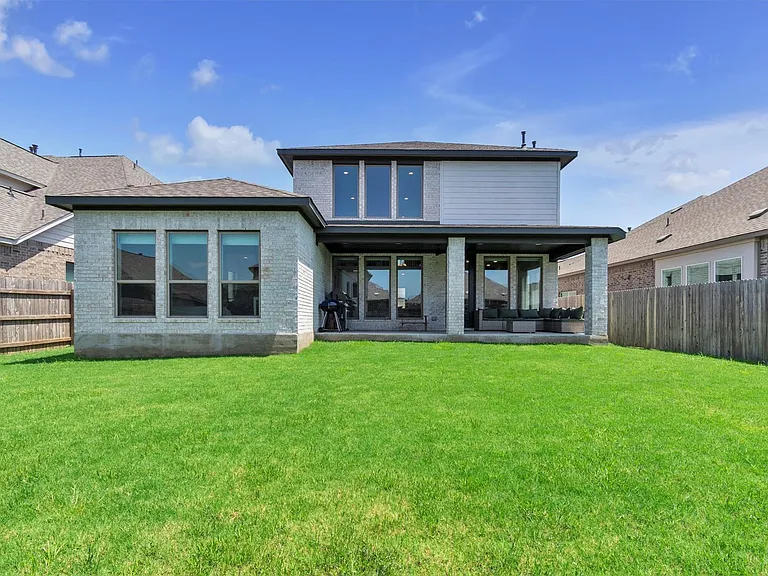 113 Lenera Dr — Photo 32