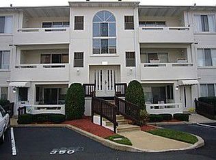 130 Benjamin Ct #F130, Philadelphia, PA 19114