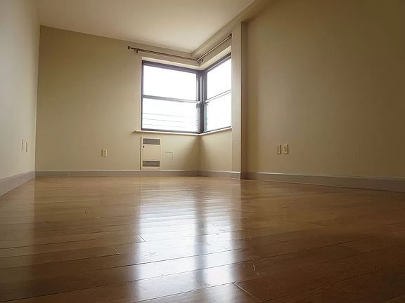 4th image of 599 4th Ave APT 6B