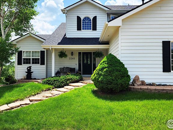 4th image of 3245 Huckleberry Way