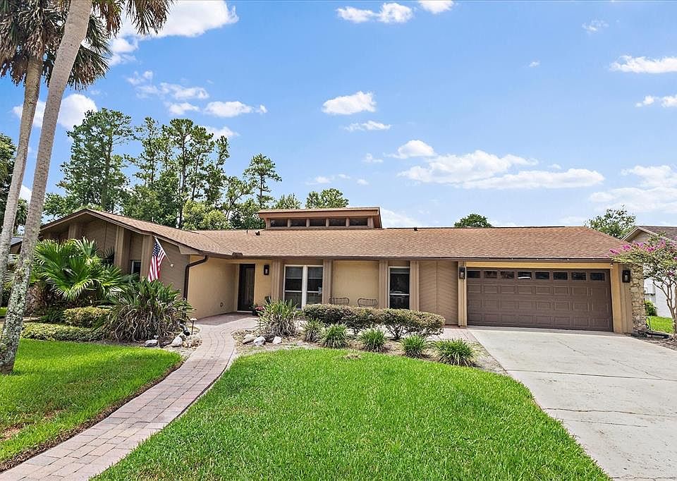 1st image of 803 Riverbend Blvd