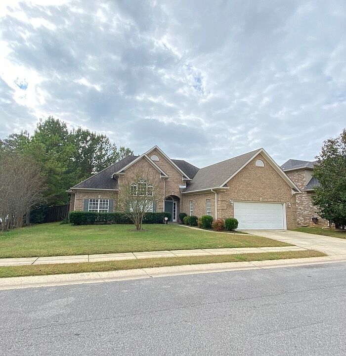 1st image of 129 Thorn Berry Dr