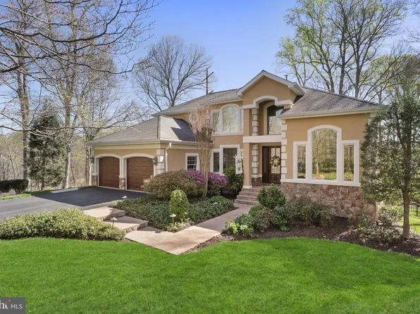 12760 Dunvegan Dr, Clifton, VA 20124