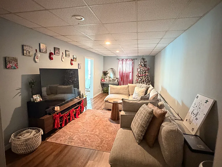 102 W State St #1 — Photo 8