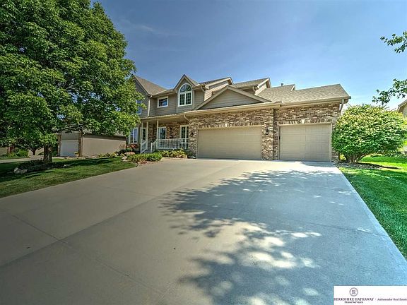 4th image of 5001 N 142nd St