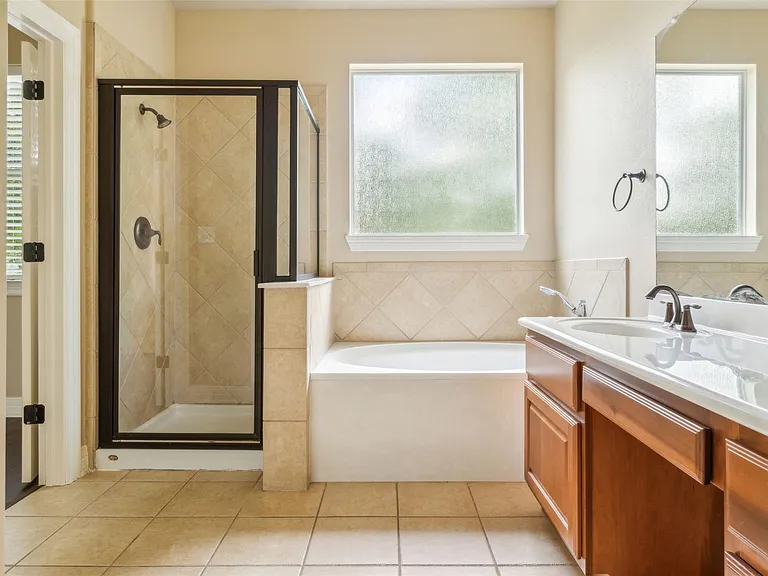 15528 Interlachen Dr — Photo 14
